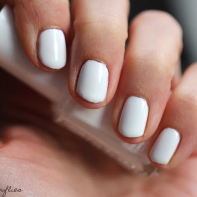 Meine Nägel ziehen „Blanc“ – Weißer Lack – Yay or Nay?