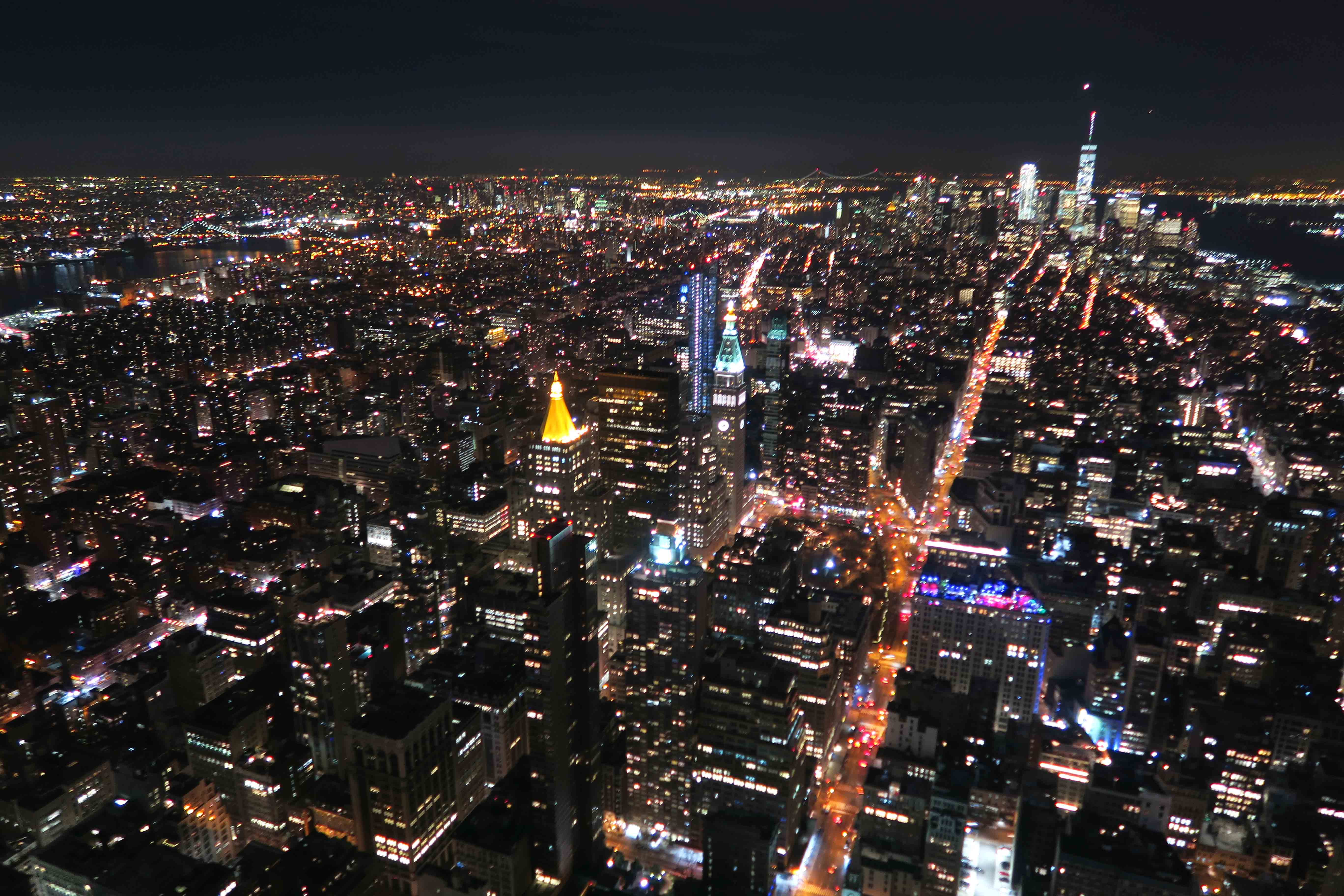 New York Skyline Empire State Building Bei Nacht Www Beautybutterflies De